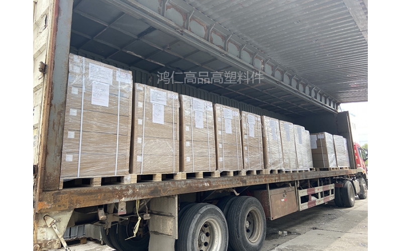 一批高品质塑料件出口美国